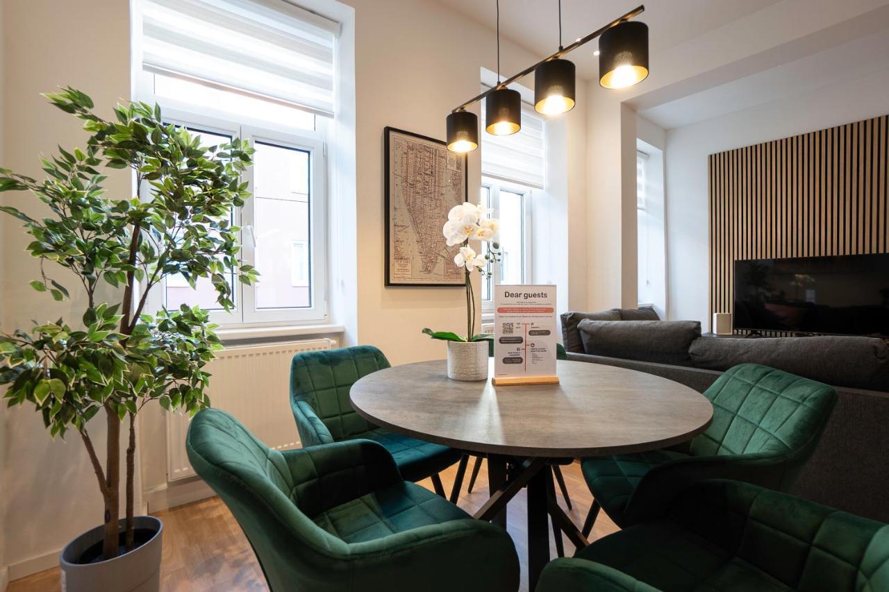 Experience Fresh Comfort In Our Brand-New Apartment In Vienna'S 17Th District エクステリア 写真