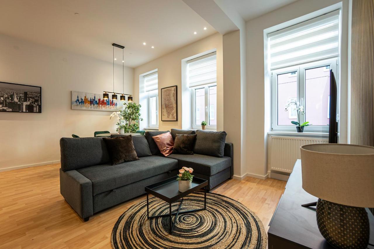 Experience Fresh Comfort In Our Brand-New Apartment In Vienna'S 17Th District エクステリア 写真