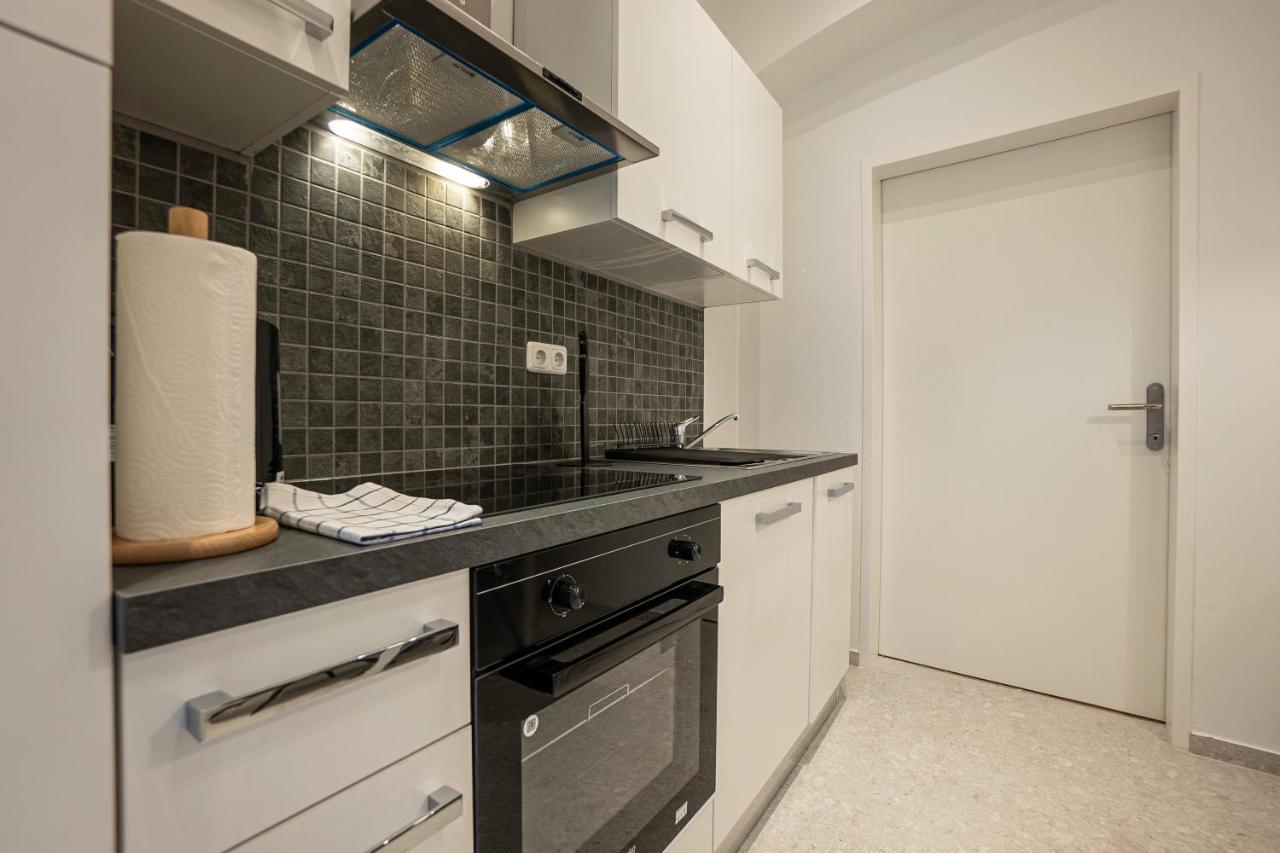 Experience Fresh Comfort In Our Brand-New Apartment In Vienna'S 17Th District エクステリア 写真