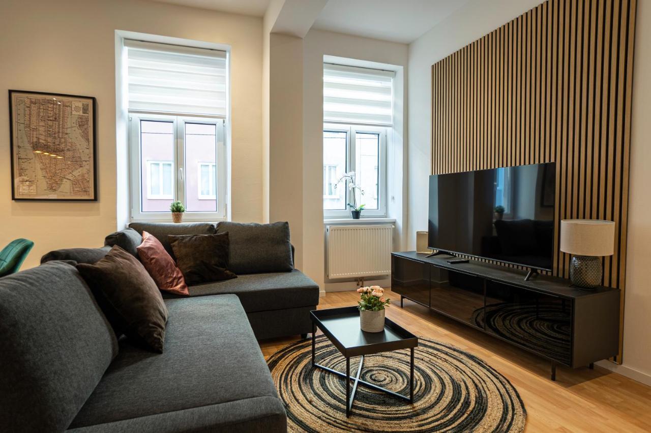 Experience Fresh Comfort In Our Brand-New Apartment In Vienna'S 17Th District エクステリア 写真
