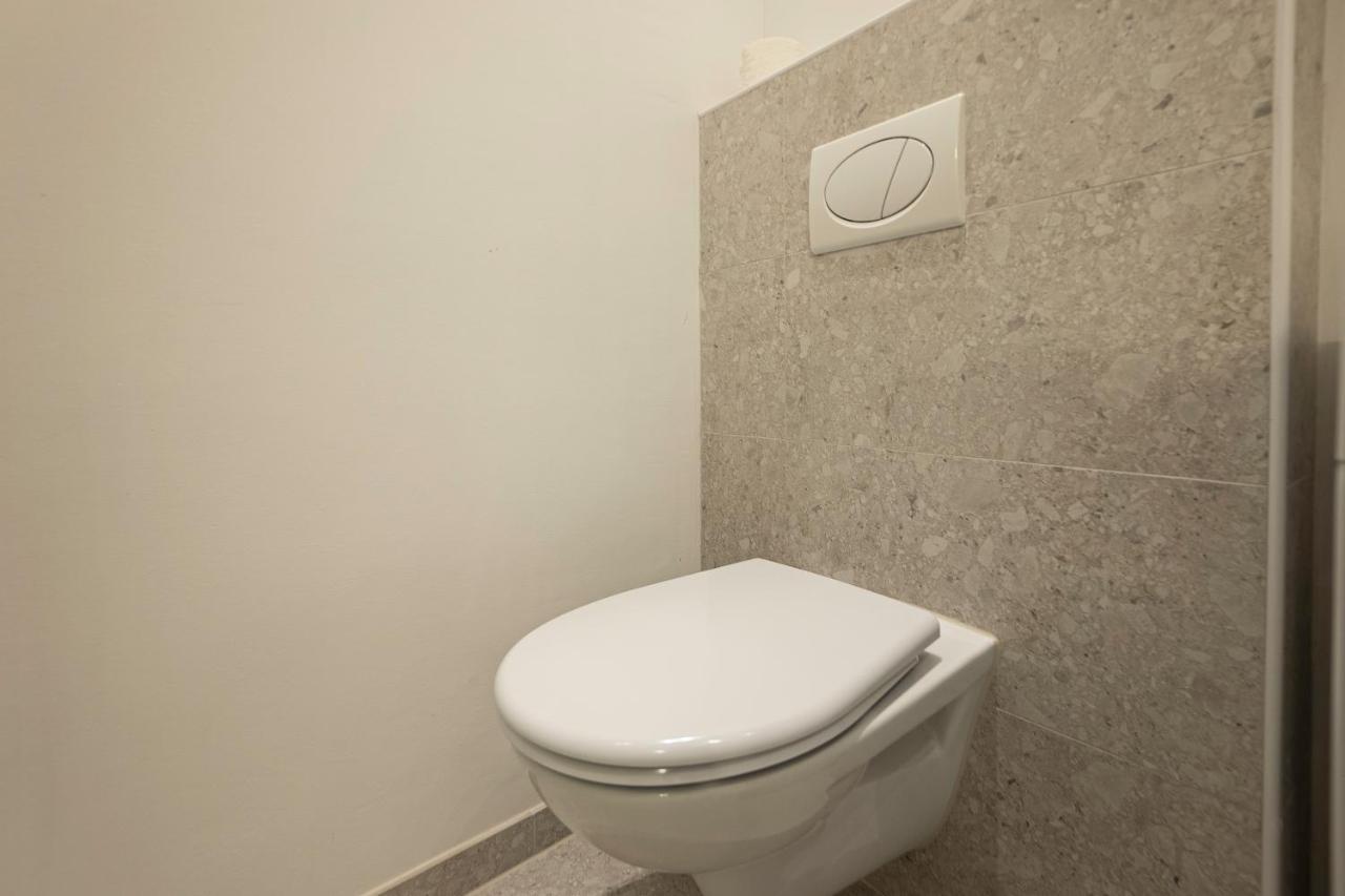 Experience Fresh Comfort In Our Brand-New Apartment In Vienna'S 17Th District エクステリア 写真