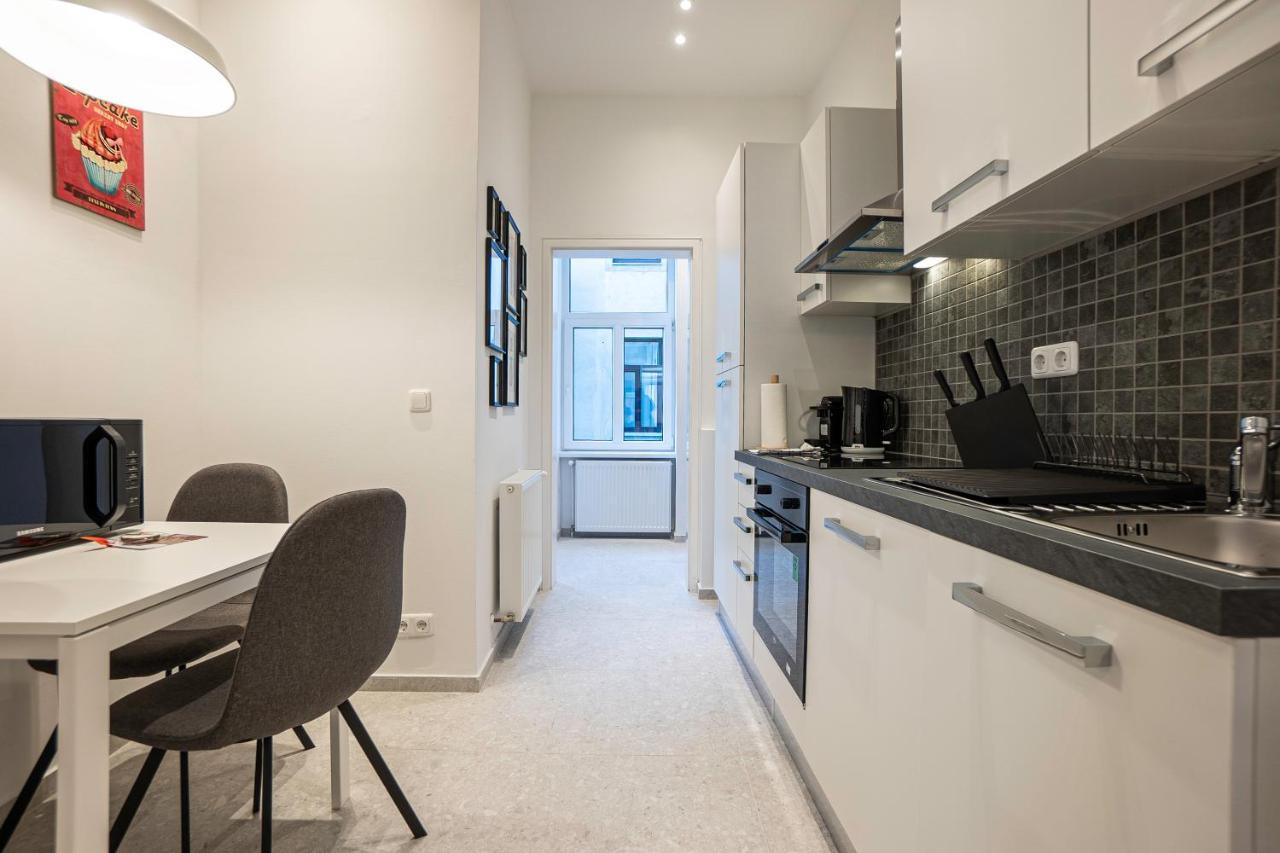 Experience Fresh Comfort In Our Brand-New Apartment In Vienna'S 17Th District エクステリア 写真