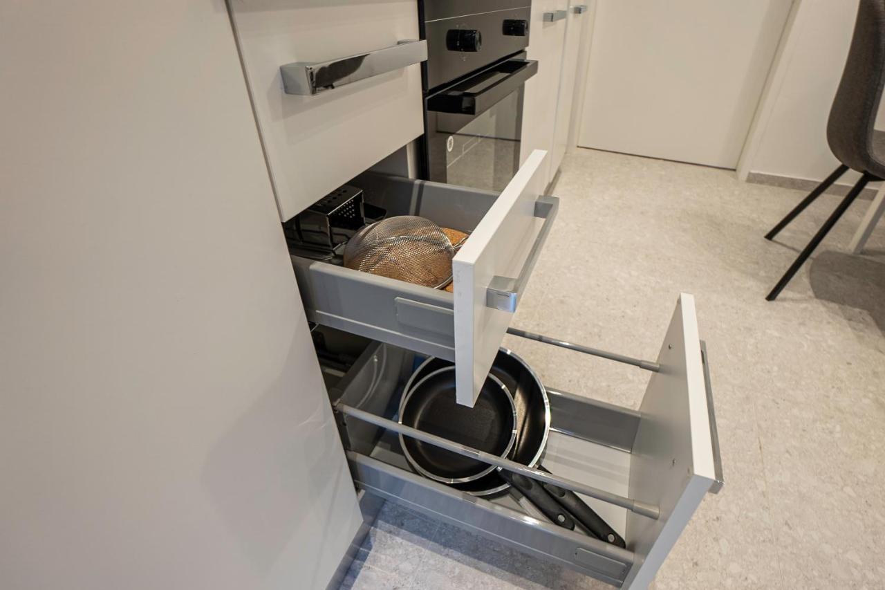 Experience Fresh Comfort In Our Brand-New Apartment In Vienna'S 17Th District エクステリア 写真